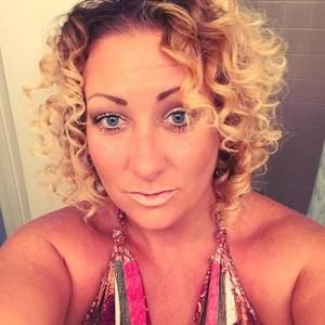 Meet your Posher, Samara